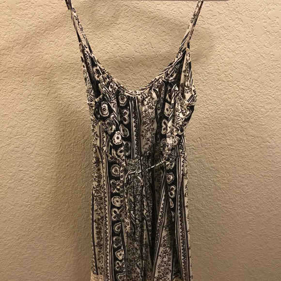 Romper - Picture 3 of 4